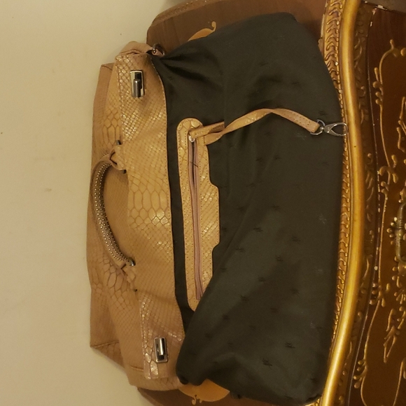 Kenneth Cole New York genuine leather purse - Picture 14 of 16